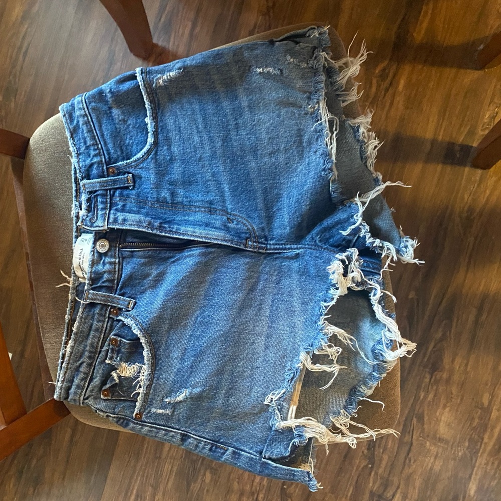 Abercrombie high rise mom shorts